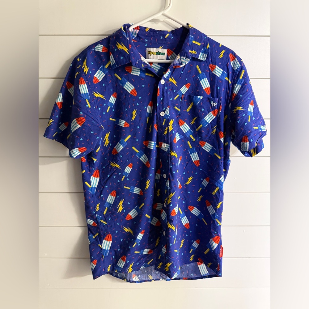 Tipsy Elves Men’s popsicle shirt Size M